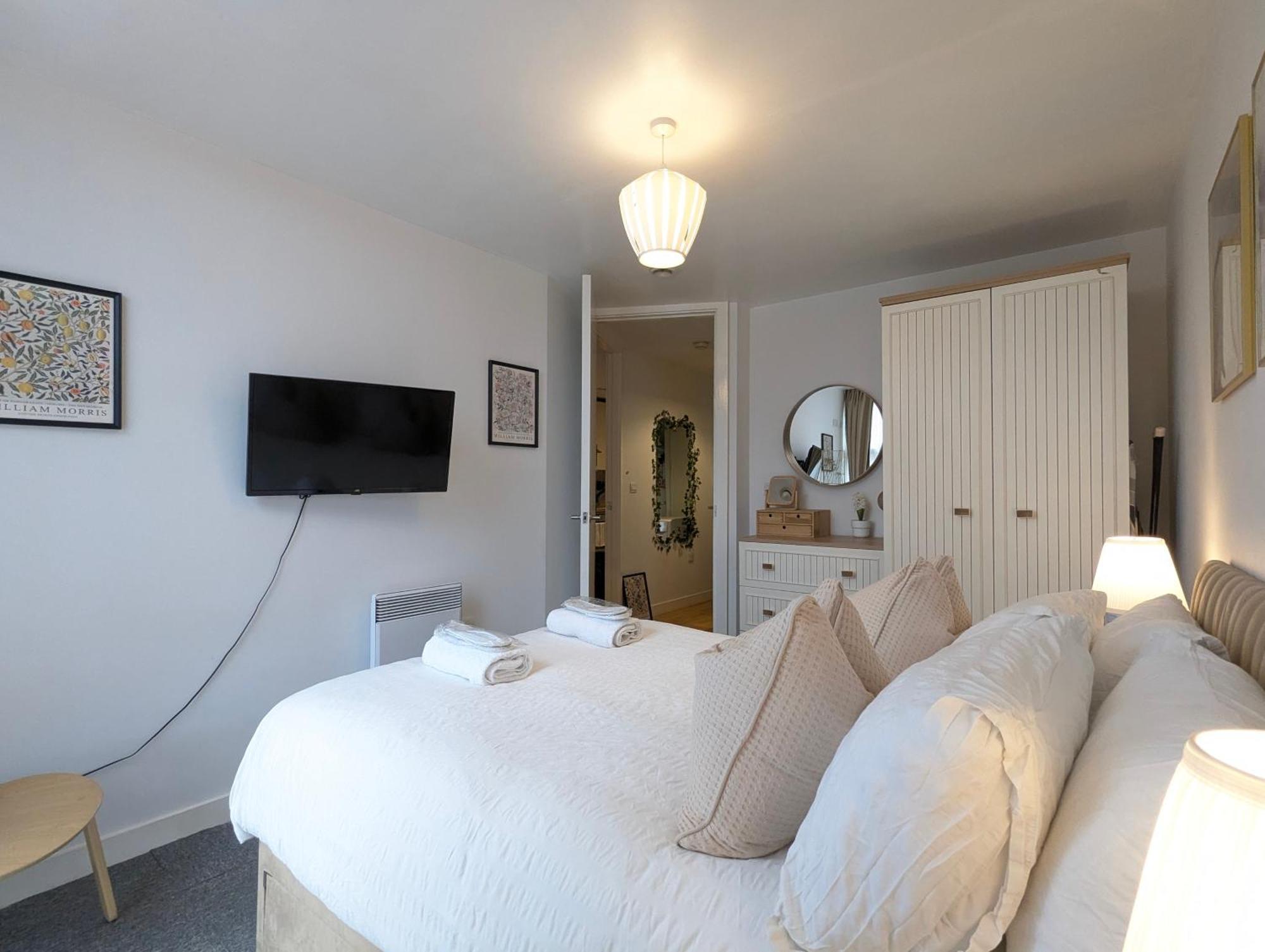 City Centre Morden 1-Bedroom Apt Near Dock Ливърпул Екстериор снимка