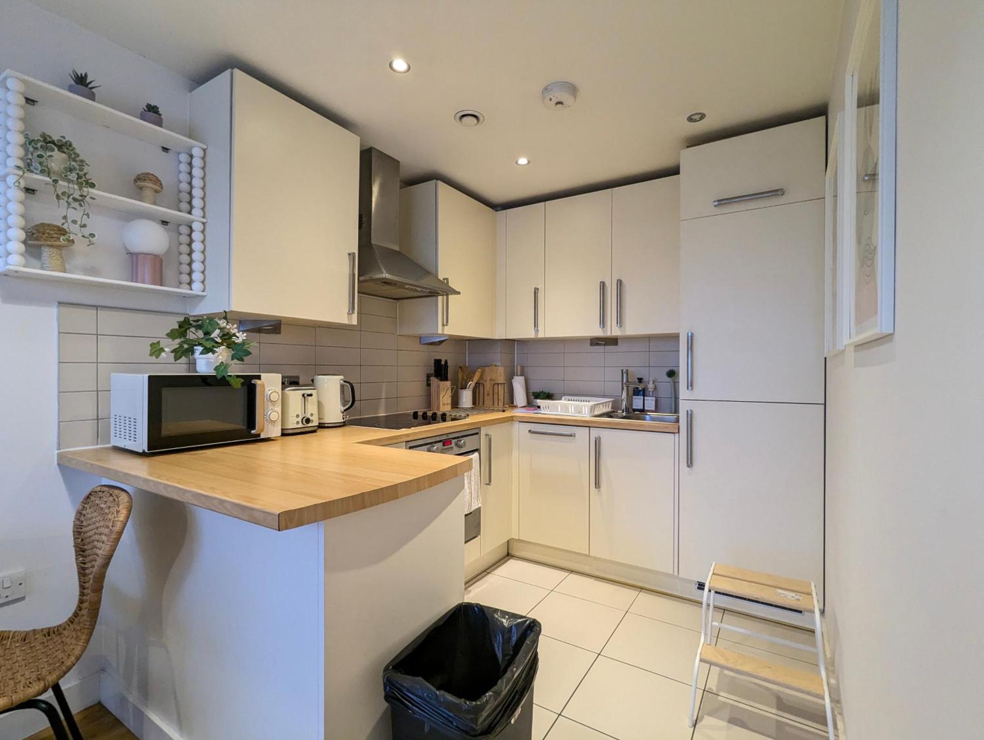 City Centre Morden 1-Bedroom Apt Near Dock Ливърпул Екстериор снимка
